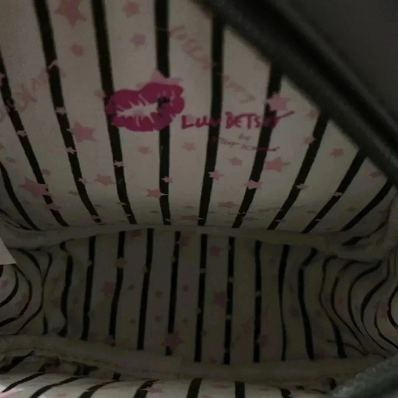 Luv BetSet Backpack - Picture 3 of 4